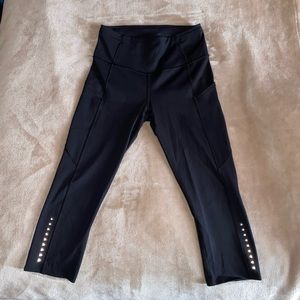 Black cropped lululemon leggings size 6